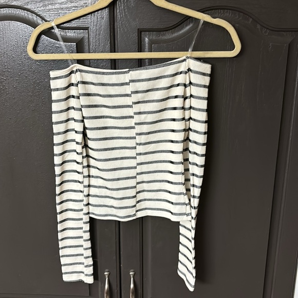 Windsor off the shoulder long sleeve tunic size small white and black - Picture 5 of 6